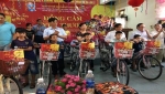 Tặng 60 xe đạp, 200 suất quà cho trẻ em khuyết tật, mồ côi